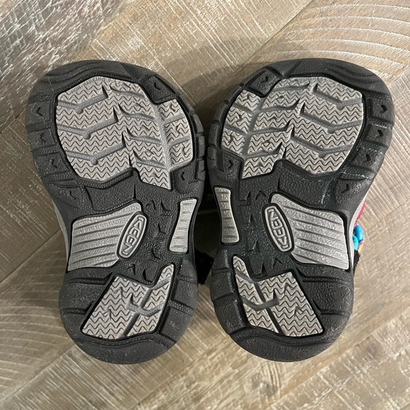 Keen Newport Toddler Rainbow Tie Dye Sandals - Picture 2 of 10